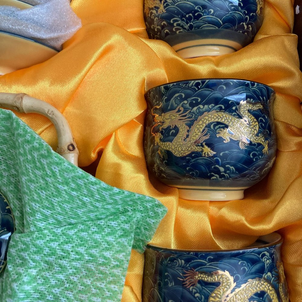 Chinese Tea Set - Picture 9 of 11